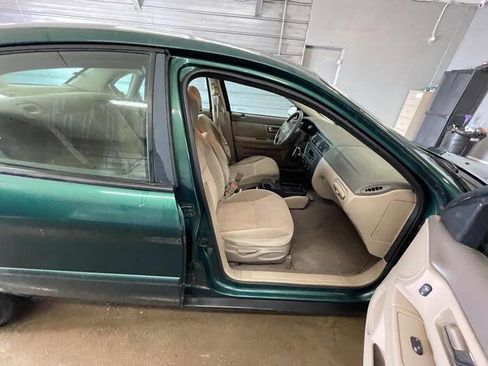 Used 2000 Ford Taurus SE image 29