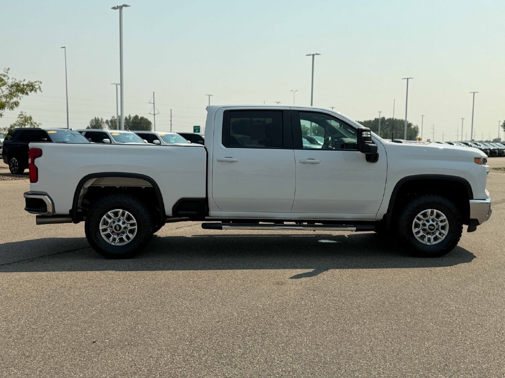 Used 2025 Chevrolet Silverado 2500 LT w/ Convenience Package AWD/4WD image 6