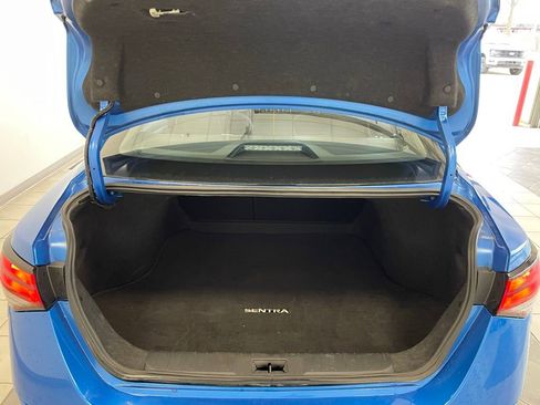 Used 2025 Nissan Sentra SV image 13