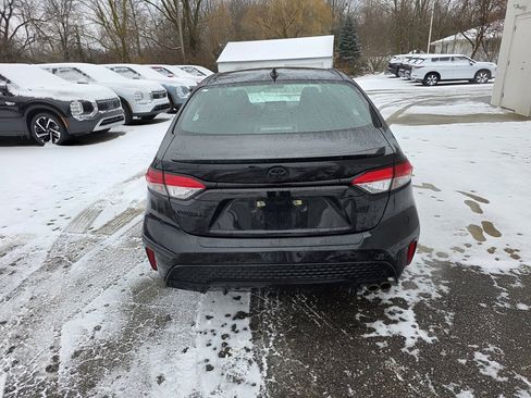 Used 2021 Toyota Corolla SE image 6