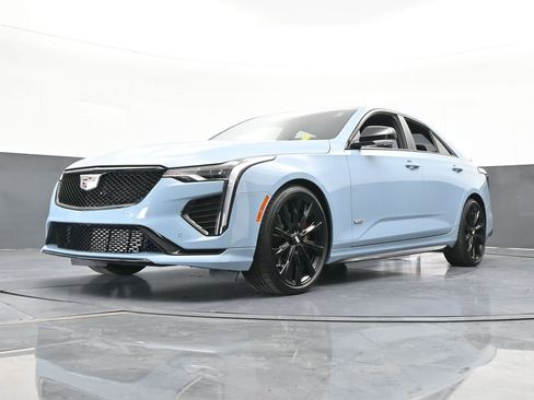 Used 2025 Cadillac CT4 V RWD image 55