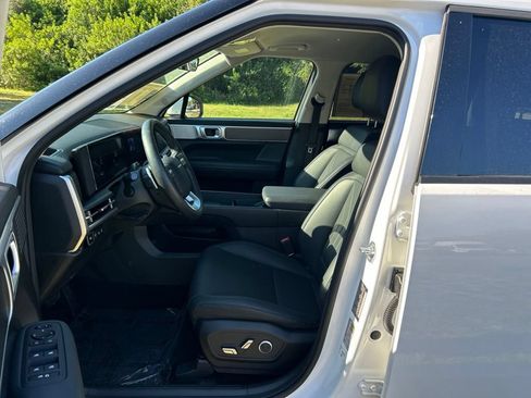 Used 2026 Hyundai Santa Fe SEL FWD image 15