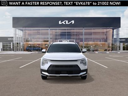 New 2025 Kia Niro EX