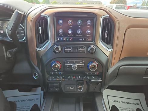 Used 2019 Chevrolet Silverado 1500 High Country w/ Technology Package AWD/4WD image 24