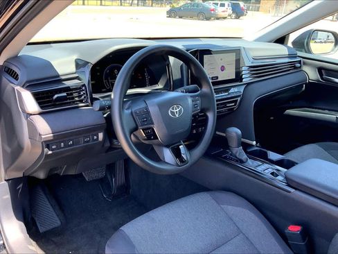 Used 2026 Toyota Camry LE image 18