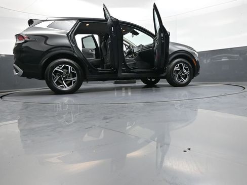 Used 2023 Kia Sportage LX AWD/4WD image 47