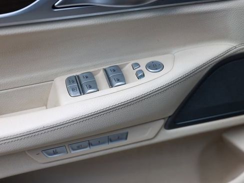 Used 2018 BMW 740i image 53