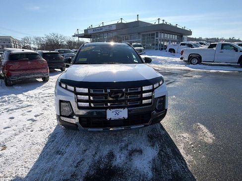 Used 2025 Hyundai Santa Cruz Limited image 2