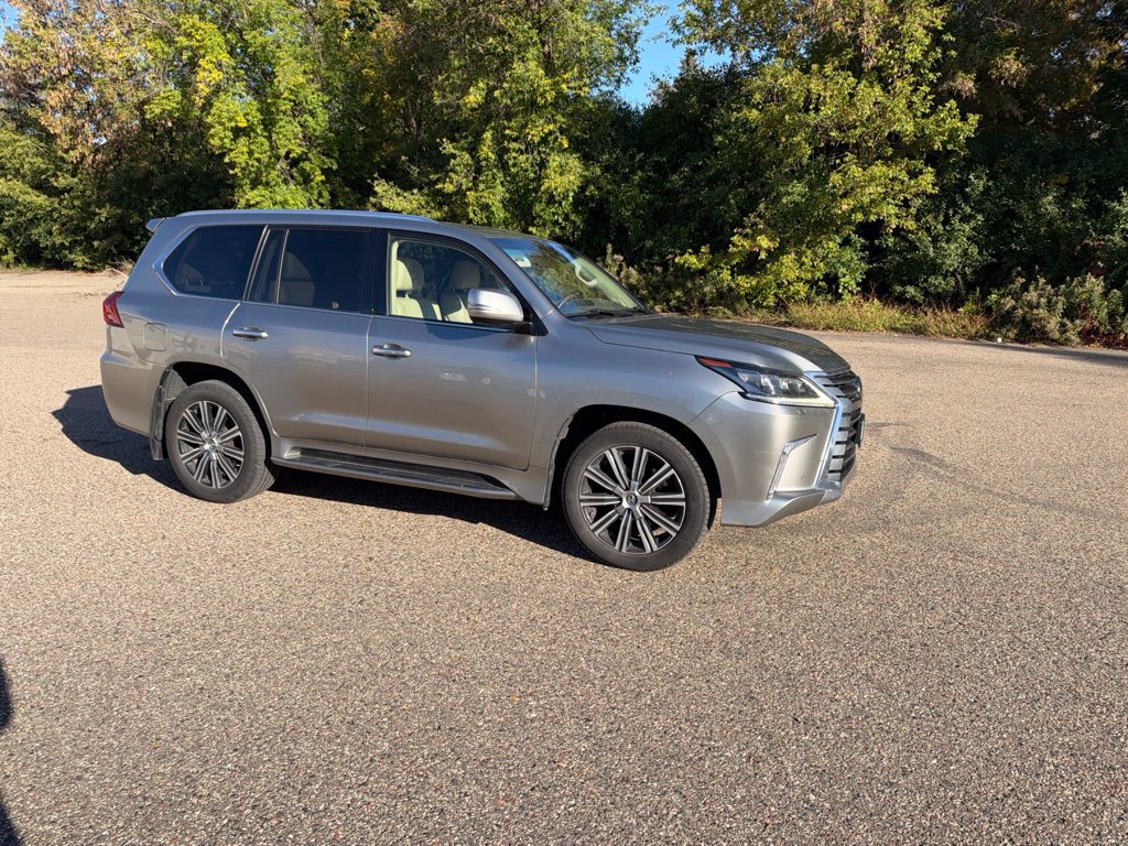 Used 2018 Lexus LX 570 4WD w/ Luxury Package image 4
