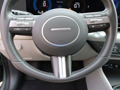 Used 2025 Hyundai Kona SEL image 10