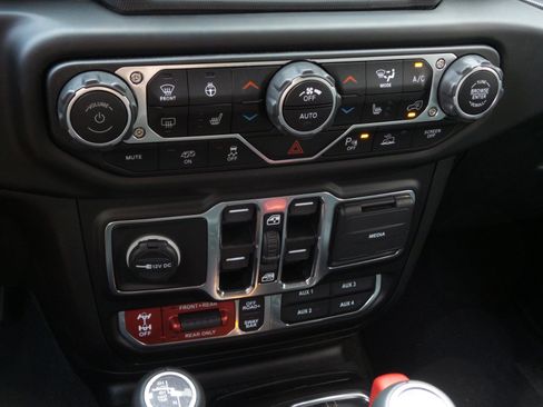 Used 2023 Jeep Wrangler Unlimited Rubicon 392 AWD/4WD image 14