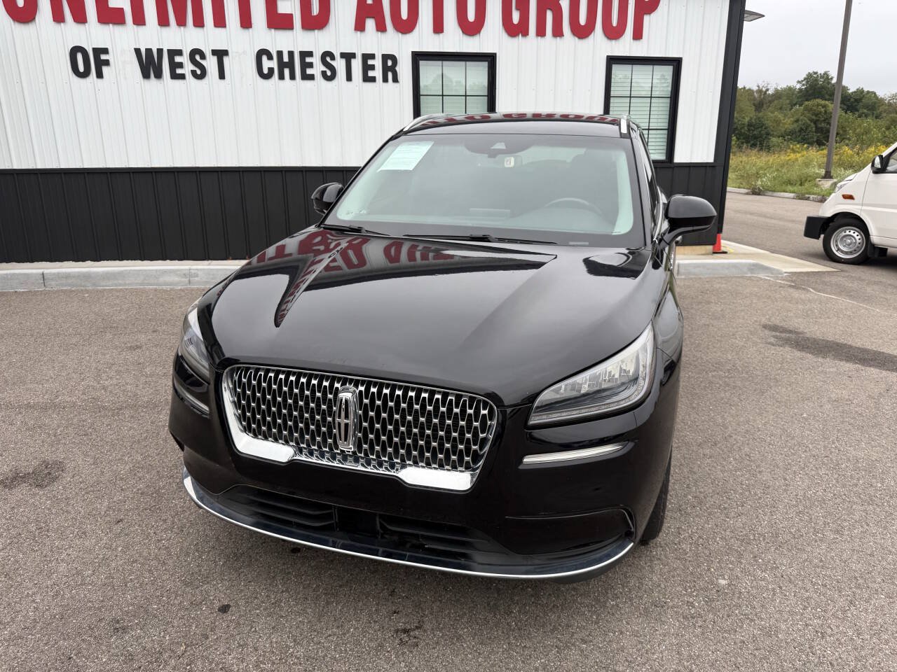 Used 2020 Lincoln Corsair FWD w/ Rear Removable Package Tray image 2