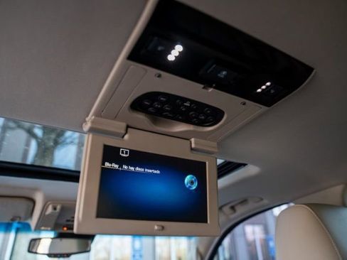 Used 2016 Cadillac Escalade Luxury image 42