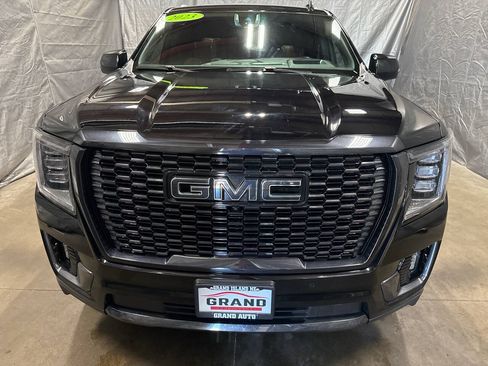 Used 2023 GMC Yukon XL Denali Ultimate AWD/4WD image 2