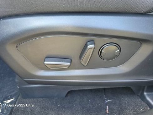 New 2026 Ford Explorer Active RWD image 11