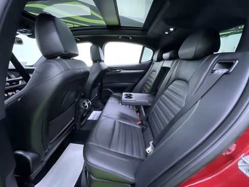 Used 2018 Alfa Romeo Stelvio Ti Sport image 28