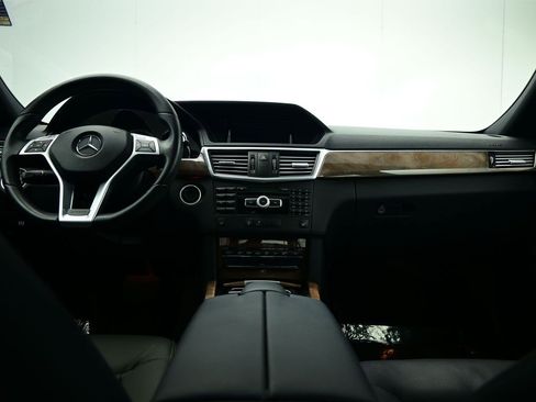 Used 2012 Mercedes-Benz E 350 4MATIC Sedan image 6