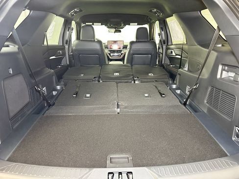 New 2026 Ford Explorer ST-Line w/ ST-Line Street Pack AWD/4WD image 18