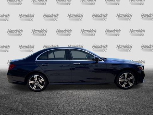 Used 2019 Mercedes-Benz E 300 4MATIC image 10