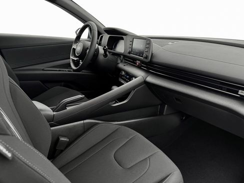 New 2025 Hyundai Elantra Sport FWD image 15