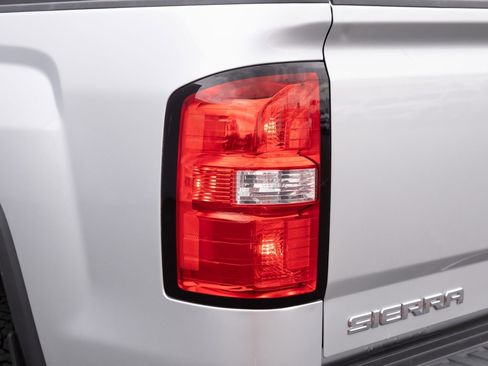 Used 2017 GMC Sierra 3500 SLE w/ SLE Preferred Package AWD/4WD image 24