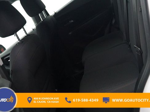 Used 2020 Chevrolet Trax LS FWD image 14