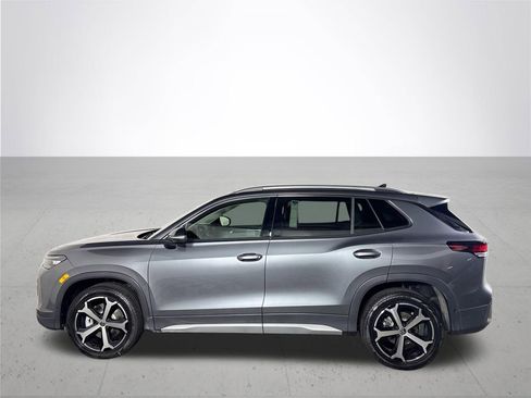 New 2026 Volkswagen Tiguan SE image 9