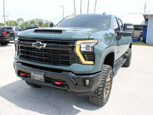 Used 2025 Chevrolet Silverado 2500 LT w/ Trail Boss Package AWD/4WD image 3