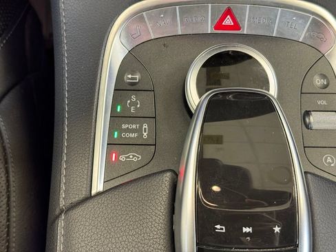 Used 2017 Mercedes-Benz S 550 4MATIC Sedan image 48