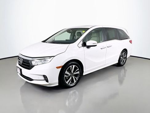 Used 2024 Honda Odyssey Touring image 2