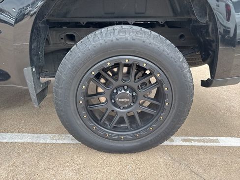 Used 2021 Chevrolet Silverado 1500 Custom image 13