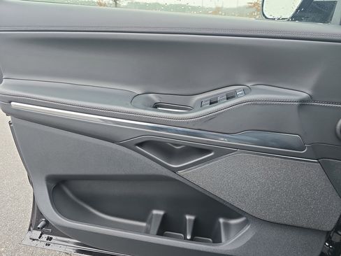 New 2026 Lincoln Navigator Reserve w/ Jet Appearance Package image 26