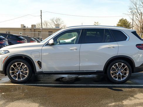 Used 2024 BMW X5 xDrive50e AWD/4WD image 4