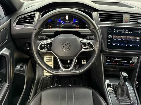 Used 2024 Volkswagen Tiguan SE R-Line FWD image 14