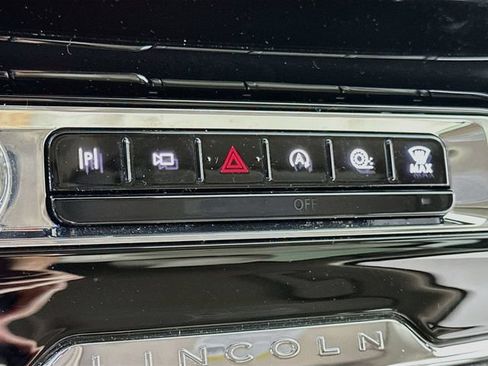 Used 2023 Lincoln Corsair Reserve w/ Equipment Group 201A FWD image 22