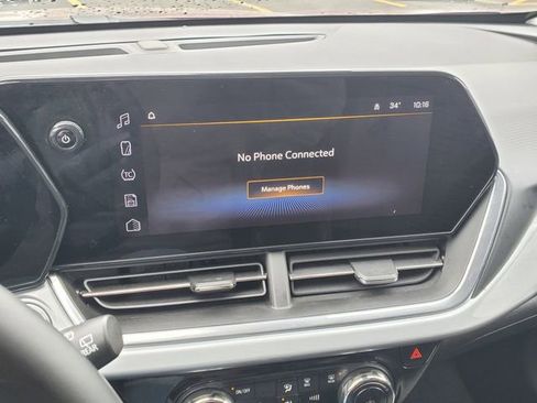 Certified 2024 Chevrolet Trax LT w/ Driver Confidence Package image 28