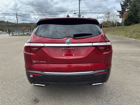 Used 2023 Buick Enclave Essence w/ Experience Buick Package image 3