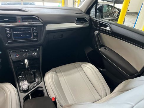 Used 2020 Volkswagen Tiguan S image 12