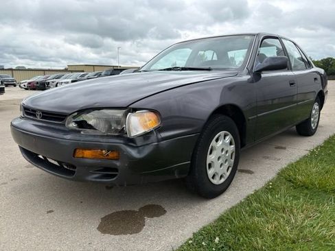 Used 1996 Toyota Camry DX FWD image 8