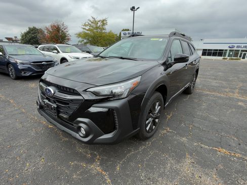 Used 2025 Subaru Outback Onyx Edition image 7