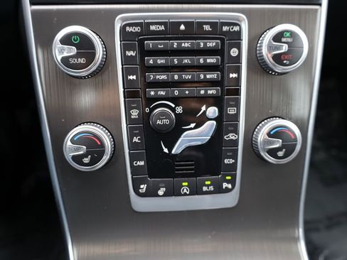 Used 2015 Volvo V60 T5 Premier FWD image 32