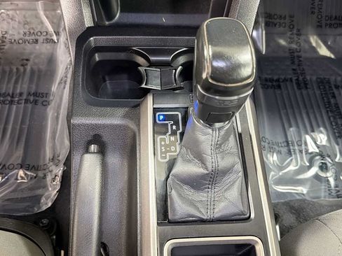 Used 2021 Toyota Tacoma SR5 AWD/4WD image 21