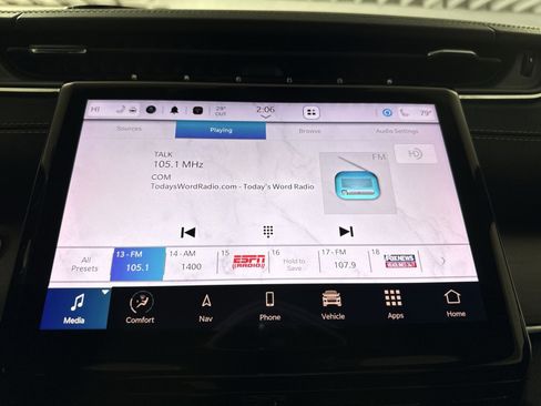 Used 2023 Jeep Grand Cherokee L Overland image 18