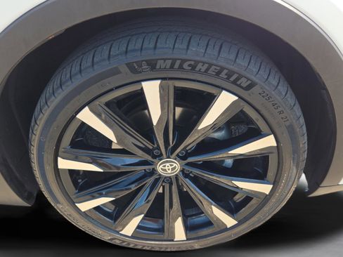Certified 2024 Toyota Crown Platinum AWD/4WD image 34