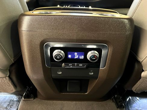 Used 2022 GMC Yukon SLT image 23