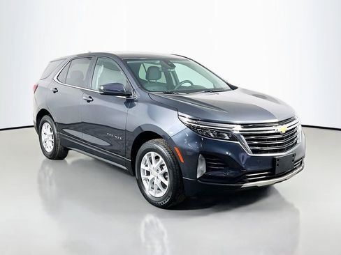 Used 2023 Chevrolet Equinox LT image 3