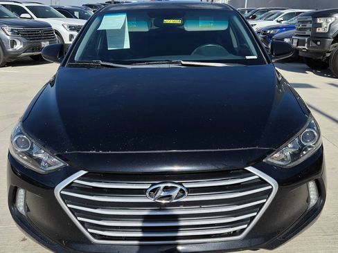 Used 2017 Hyundai Elantra Value Edition FWD image 4