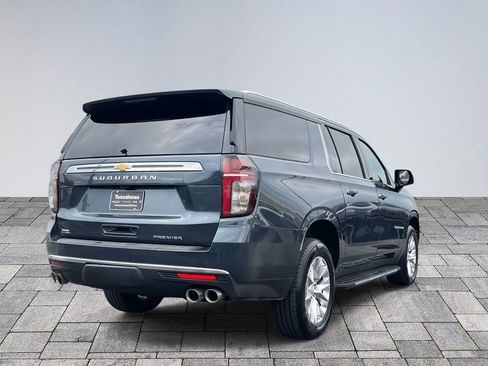 Used 2021 Chevrolet Suburban Premier w/ Premium Package image 7