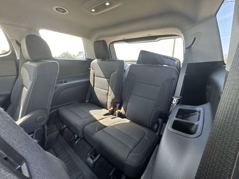 Used 2022 GMC Acadia SLE w/ Driver Convenience Package image 31