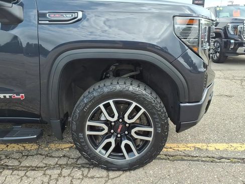 Used 2023 GMC Sierra 1500 AT4 w/ Technology Package AWD/4WD image 24